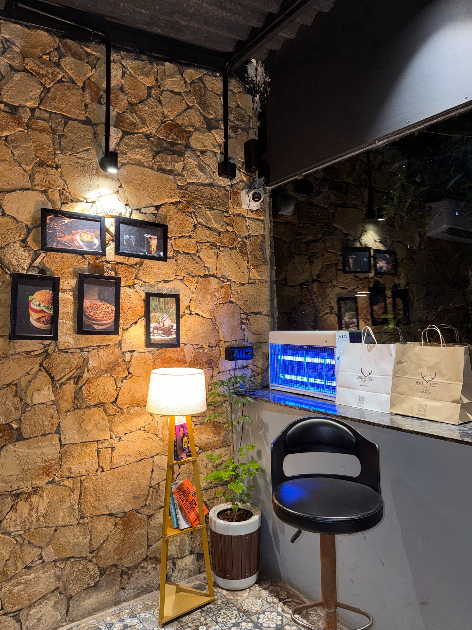 Cafe table area